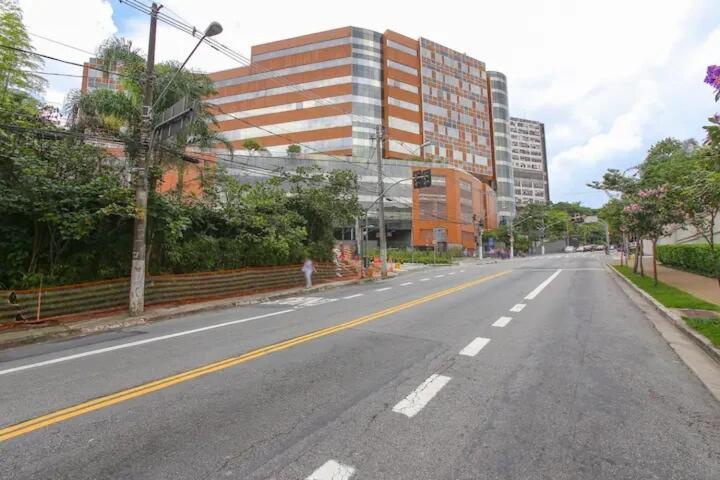 Cobertura Com Dois Quartos Em Frente Ao Einstein E Estadio Do Morumbis Minima 3 Diarias Apartment Sao Paulo