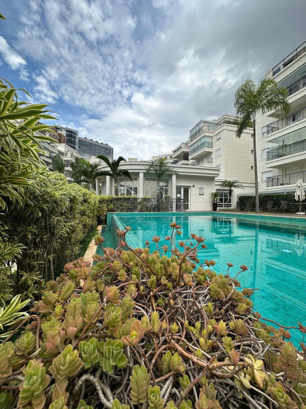 Apartment Cobertura Com Dois Quartos Em Frente Ao Einstein E Estadio Do Morumbis Minima 3 Diarias Sao Paulo
